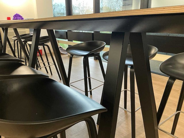 Pedrali / hay vergadertafel met krukken - afbeelding 4 van  6