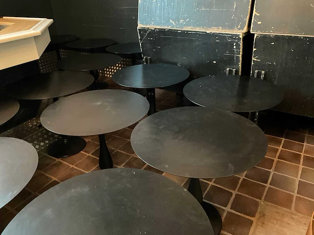 Pedrali tonda 4150 restauranttafel (10x) - afbeelding 9 van  9