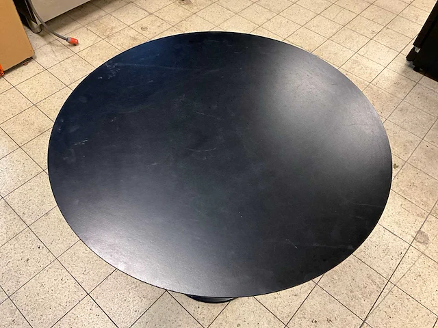Pedrali tonda 4150 restauranttafel (10x) - afbeelding 3 van  9