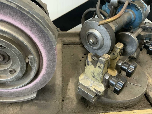Peg - rv 2000 - kleppenslijpmachine - afbeelding 5 van  9