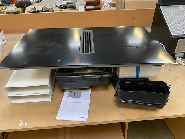 Pelgrim ikr8083f inbouw 4-zone inbouw inductie kookplaat met afzuiging - afbeelding 1 van  2