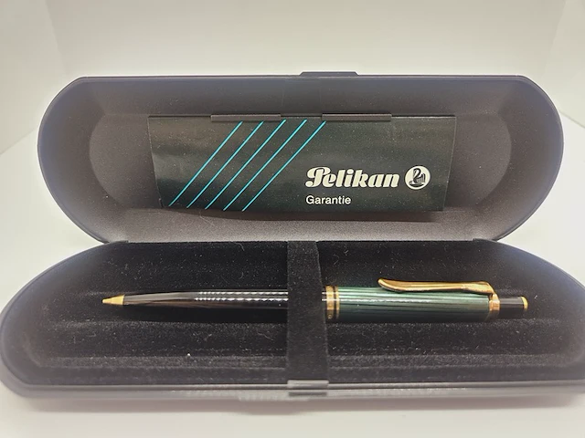 Pelikan souverän 600 draai-balpen - inclusief doos - afbeelding 1 van  8