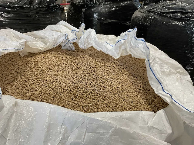 Pellet korrels (ca. 10.000 kg) - afbeelding 3 van  6