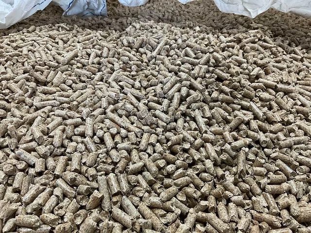 Pellet korrels (ca. 10.000 kg) - afbeelding 4 van  6