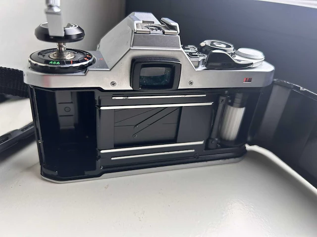 Pentax me super analoge spiegelreflexcamera - afbeelding 8 van  10