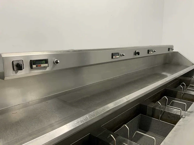Perfecta - summum special e 4 pans - 4-pans productiekeuken friteusewand - afbeelding 12 van  14
