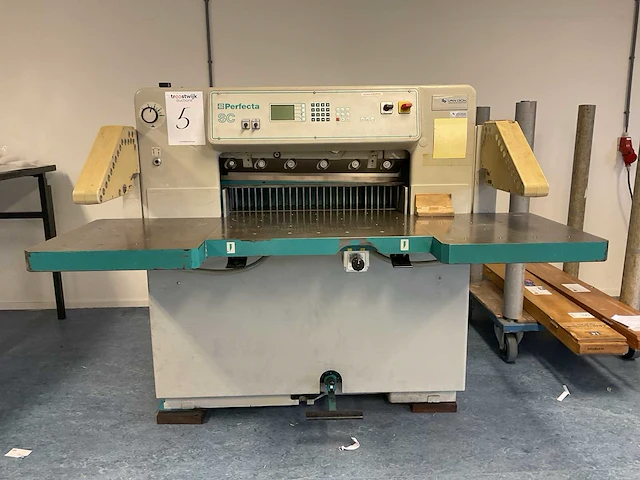 Perfecta 76 sc papiersnijmachine - afbeelding 1 van  15