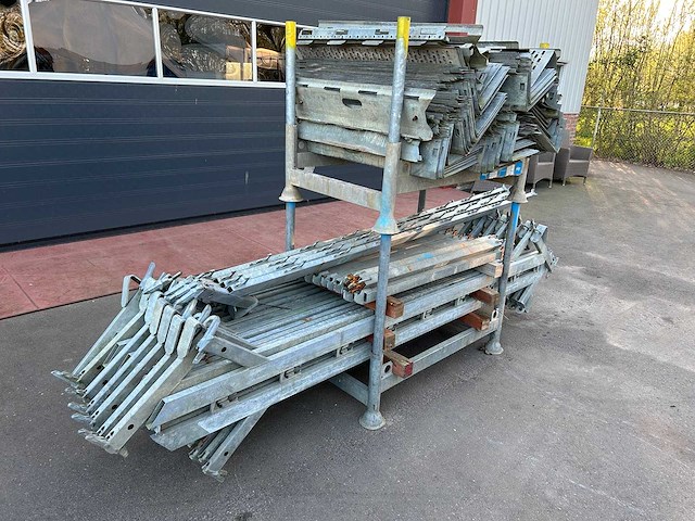 Peri-up stalen steigertrap (13x) - afbeelding 2 van  9
