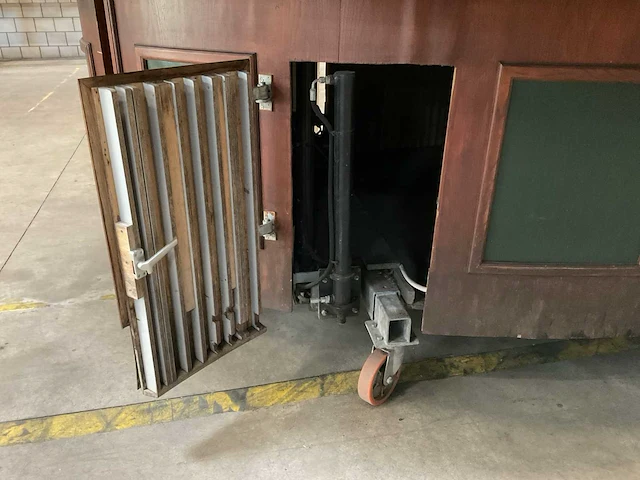 Peroni mobiele bar met hydraulisch dak - afbeelding 3 van  22