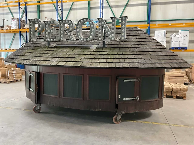 Peroni mobiele bar met hydraulisch dak - afbeelding 12 van  22