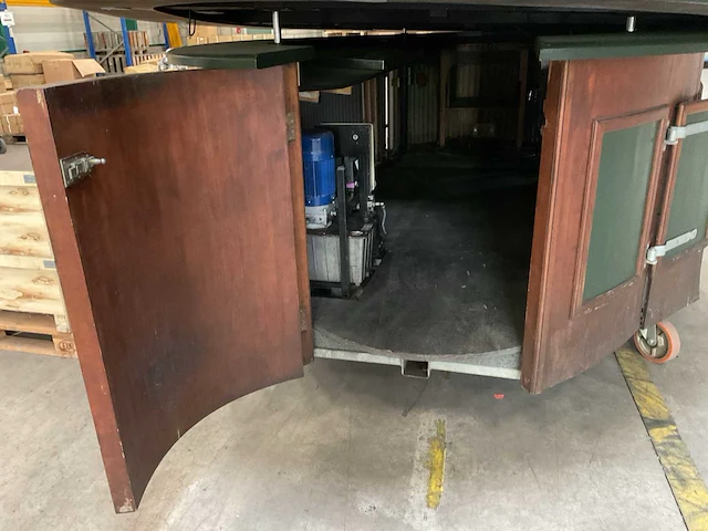 Peroni mobiele bar met hydraulisch dak - afbeelding 19 van  22