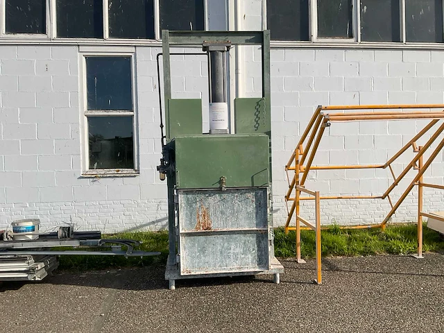 Pers installatie - afbeelding 1 van  14