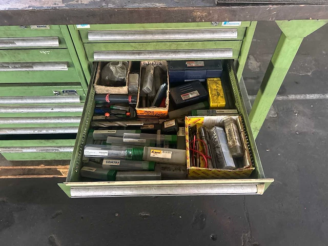 Perschman werkbank met inhoud - afbeelding 2 van  17