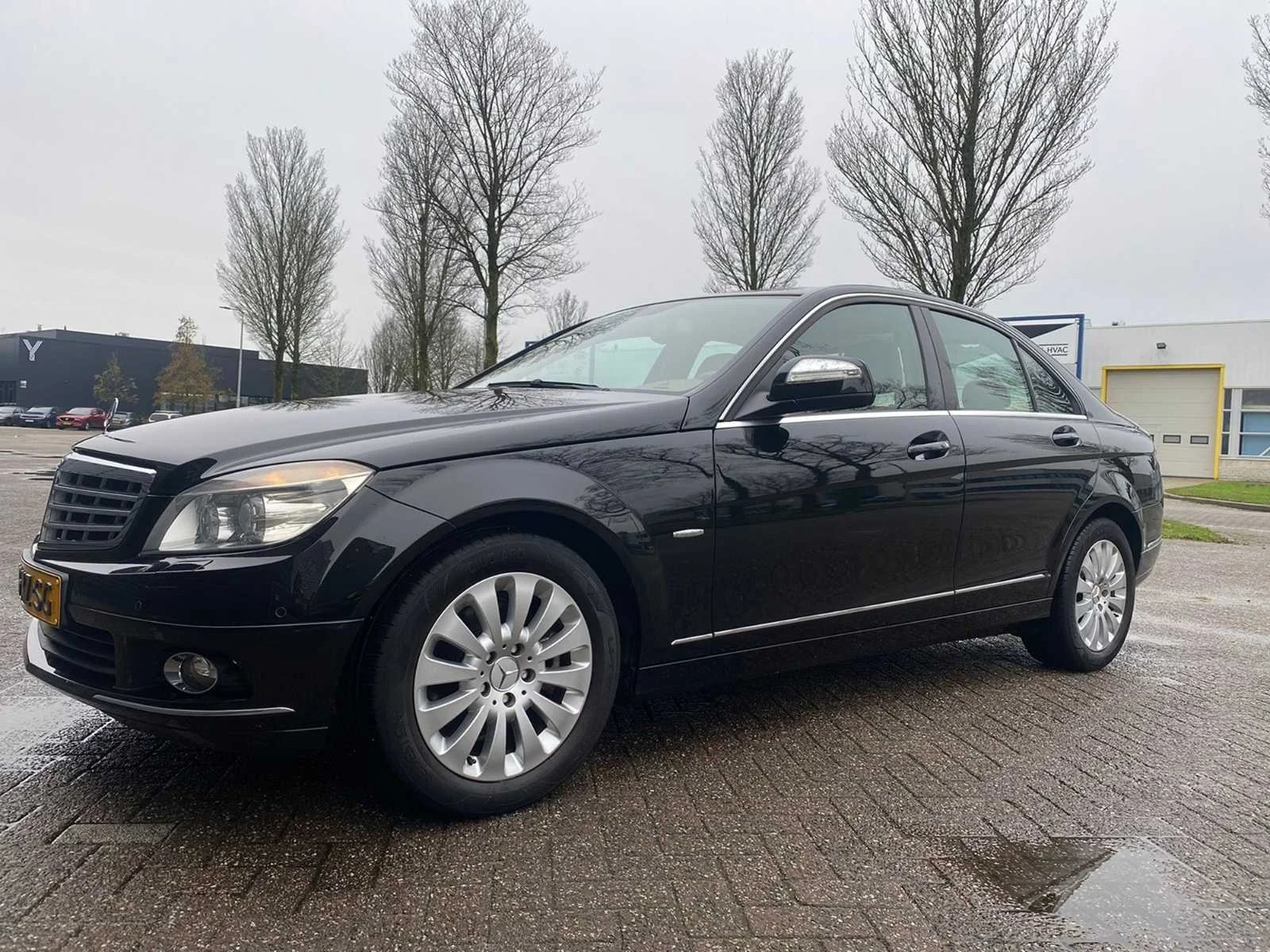 Personen- en bedrijfsauto’s in spijkenisse