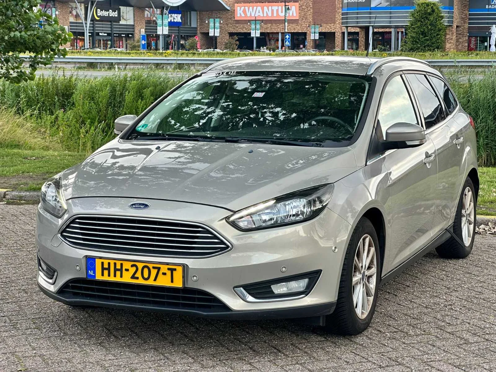 Personen- en bedrijfsauto’s in spijkenisse