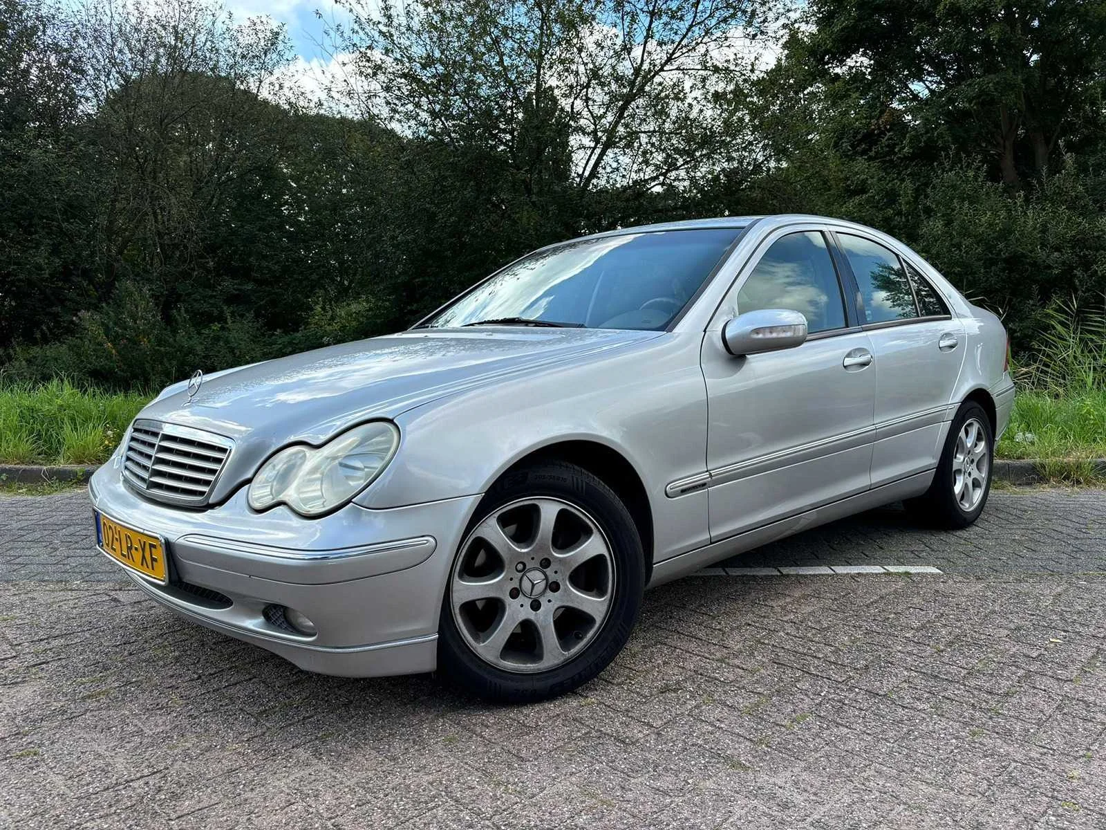 Personen- en bedrijfsauto’s in spijkenisse