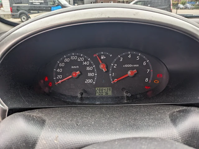 Personen auto nissan, micra, bouwjaar 2004 - afbeelding 4 van  34