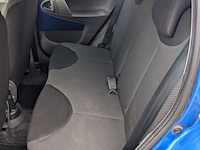 Personen auto toyota, aygo, bouwjaar 2010 - afbeelding 13 van  35