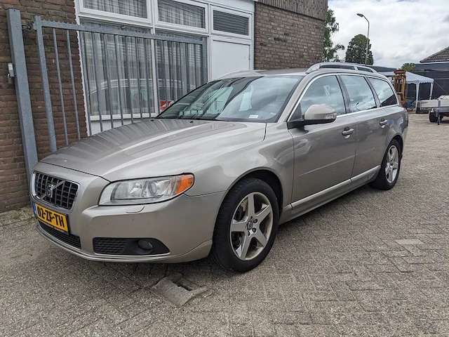 Personen auto volvo, v70, bouwjaar 2008 - afbeelding 1 van  40