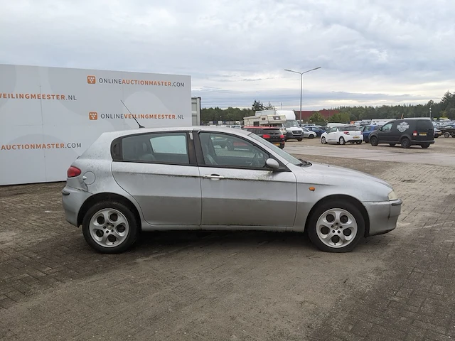 Personenauto, alfa romeo, 147 1.6, 2005 - afbeelding 34 van  50