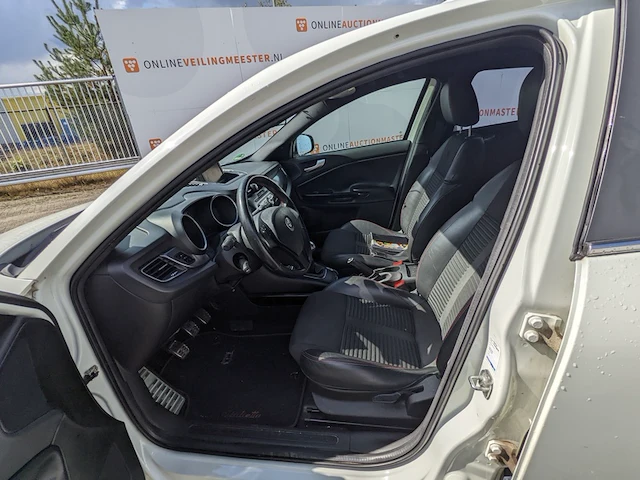 Personenauto, alfa romeo , giulietta, 2010 - afbeelding 3 van  38