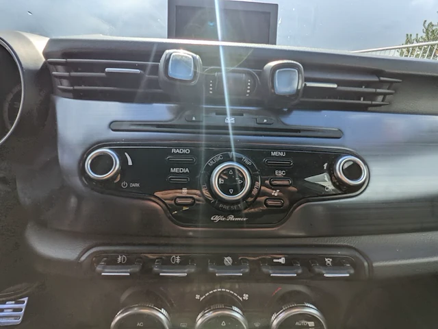 Personenauto, alfa romeo , giulietta, 2010 - afbeelding 11 van  38
