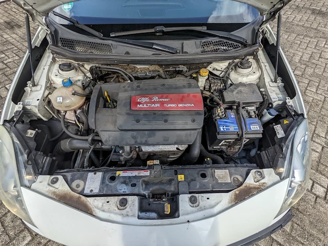 Personenauto, alfa romeo , giulietta, 2010 - afbeelding 22 van  38