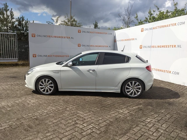 Personenauto, alfa romeo , giulietta, 2010 - afbeelding 38 van  38