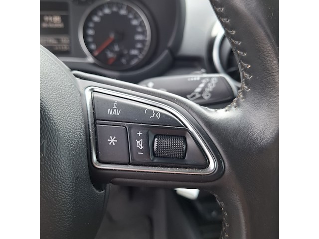 Personenauto audi, a1 1.2tfsi, rood, bouwjaar 2011 - afbeelding 10 van  35