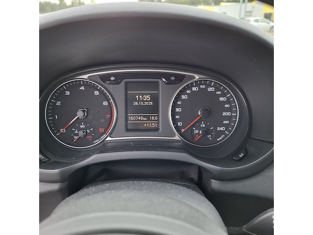 Personenauto audi, a1 1.2tfsi, rood, bouwjaar 2011 - afbeelding 11 van  35