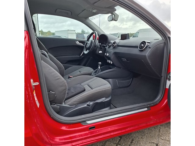Personenauto audi, a1 1.2tfsi, rood, bouwjaar 2011 - afbeelding 26 van  35