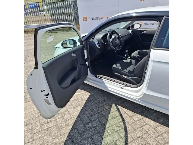 Personenauto audi, a1, bouwjaar 2013 - afbeelding 2 van  42