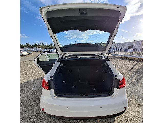 Personenauto audi, a1 sportback, wit, bouwjaar 2020 - afbeelding 11 van  42