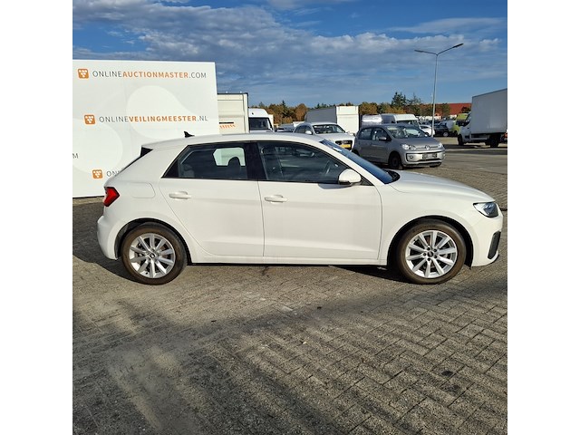 Personenauto audi, a1 sportback, wit, bouwjaar 2020 - afbeelding 34 van  42