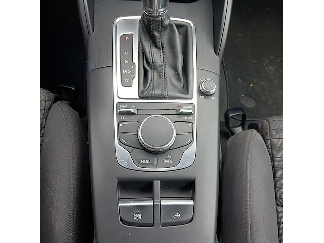 Personenauto, audi, a3 cabriolet - 1.8 tfsi pro line plus, zwart, 2014 - afbeelding 24 van  80