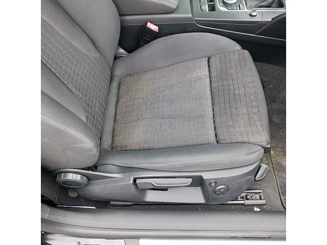 Personenauto, audi, a3 cabriolet - 1.8 tfsi pro line plus, zwart, 2014 - afbeelding 40 van  80