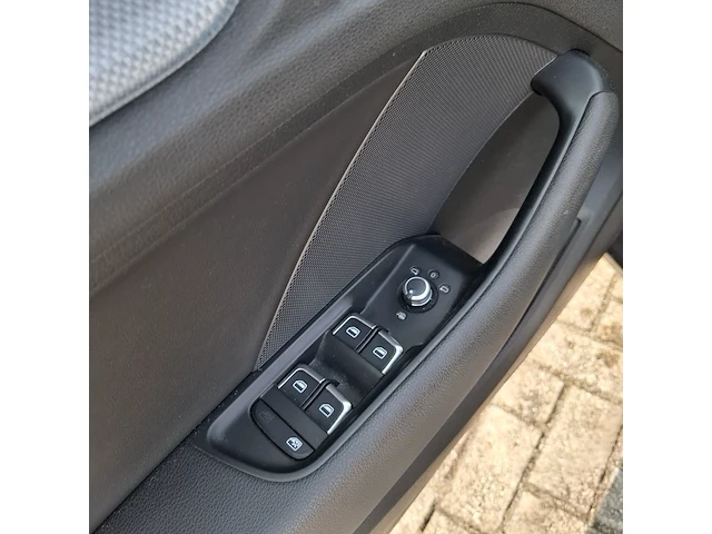 Personenauto audi, a3 limousine 1.4 tfsi cod, bouwjaar 2015 - afbeelding 2 van  59