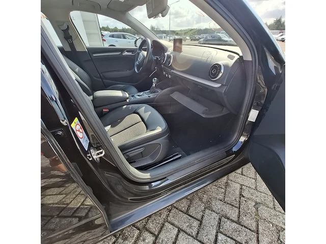 Personenauto audi, a3 limousine 1.4 tfsi cod, bouwjaar 2015 - afbeelding 28 van  59