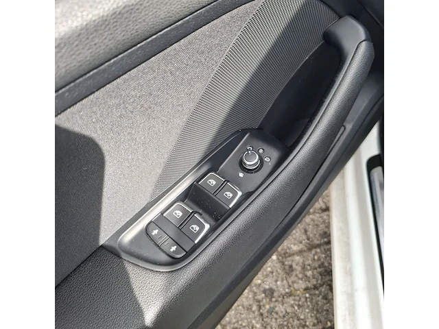 Personenauto audi, a3 sportback 1.0 tfsi sport lease edition, wit, bouwjaar 2017 - afbeelding 2 van  35