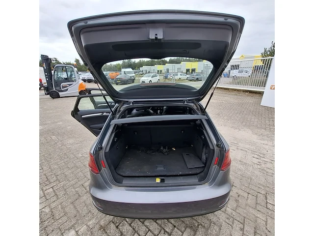 Personenauto, audi, a3 sportback 1.4 e-tron phev ambition pro line plus, grijs, 2015 - afbeelding 24 van  49