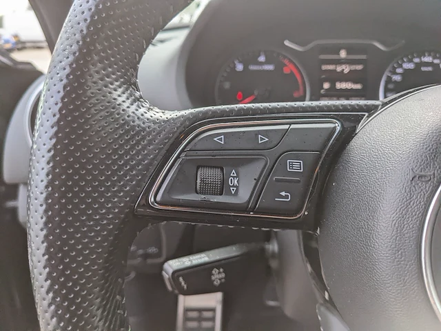 Personenauto audi, a3 sportback 1.6 tdi sport lease edition, zwart, bouwjaar 2017 - afbeelding 18 van  52