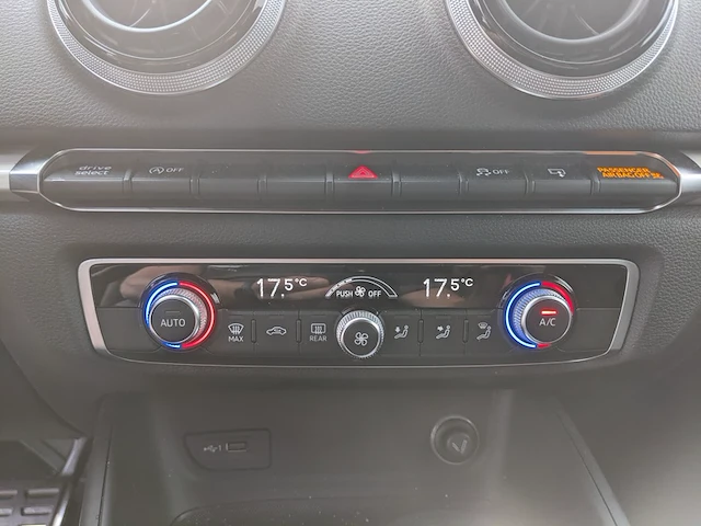 Personenauto audi, a3 sportback 1.6 tdi sport lease edition, zwart, bouwjaar 2017 - afbeelding 26 van  52