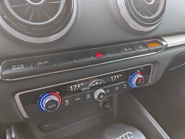 Personenauto audi, a3 sportback 1.6 tdi sport lease edition, zwart, bouwjaar 2017 - afbeelding 27 van  52