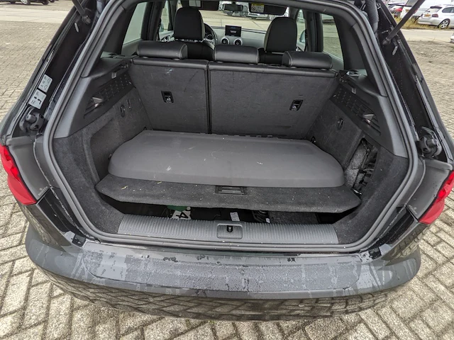 Personenauto audi, a3 sportback 1.6 tdi sport lease edition, zwart, bouwjaar 2017 - afbeelding 34 van  52