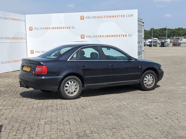 Personenauto audi, a4 1.6 advance, bouwjaar 1999 - afbeelding 41 van  43