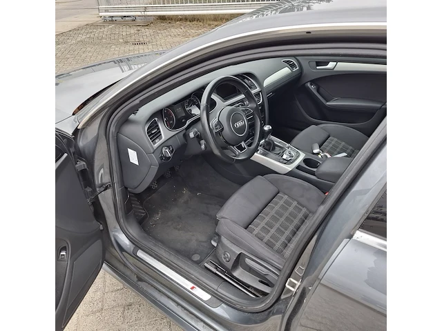 Personenauto audi, a4 limousine 1.8, grijs, bouwjaar 2014 - afbeelding 2 van  46