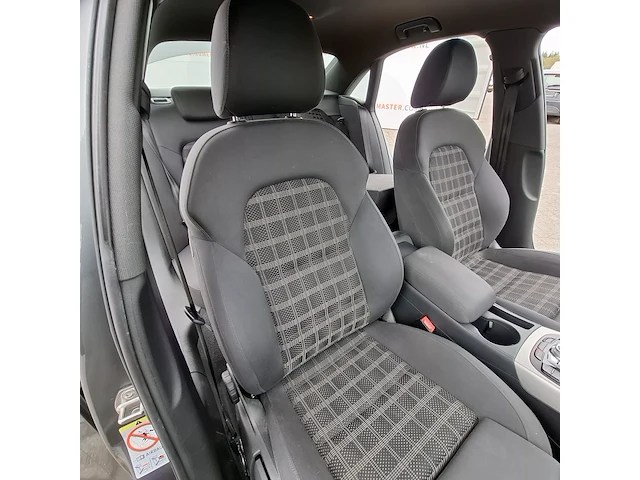Personenauto audi, a4 limousine 1.8, grijs, bouwjaar 2014 - afbeelding 25 van  46