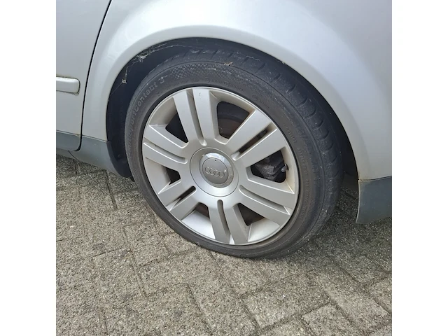 Personenauto audi, a4 v6 3.0, grijs, bouwjaar 2003 - afbeelding 5 van  46