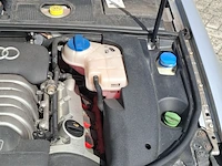 Personenauto audi, a4 v6 3.0, grijs, bouwjaar 2003 - afbeelding 36 van  46