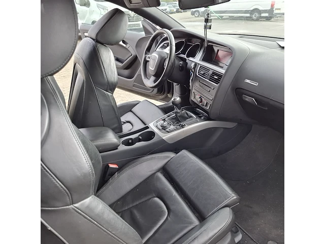 Personenauto, audi, a5 - afbeelding 23 van  42